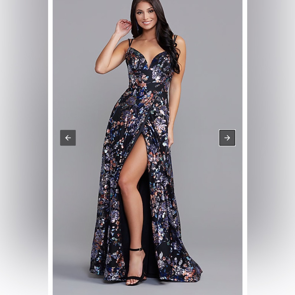 Beautiful Prom dress never used.